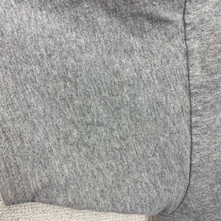 古着 used　Champion　チャンピオン　NCAA　半袖プリントTシャツ　サッカー　灰色　ライトグレー　Mサイズ