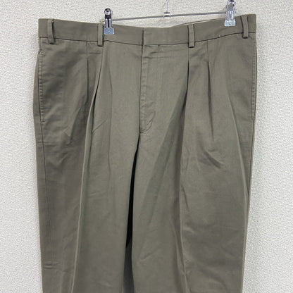 チノパンツ　ジップフライ　ツータック　茶色　ブラウン