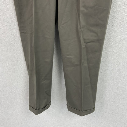チノパンツ　ジップフライ　ツータック　茶色　ブラウン