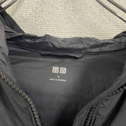 UNIQLO　ユニクロ　シームレスダウンパーカ　ダウン90%　黒　ブラック　Sサイズ