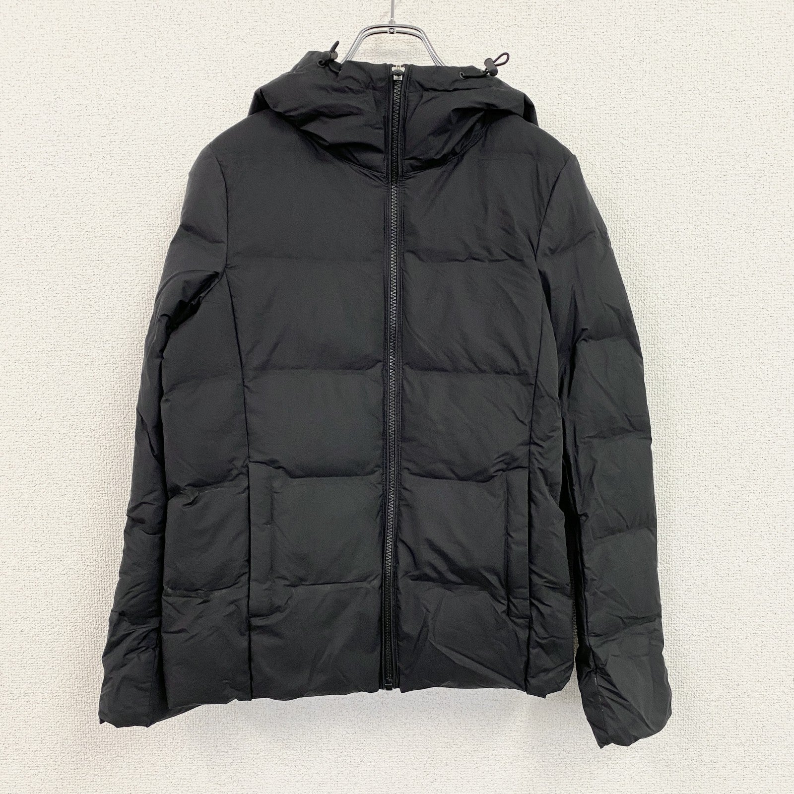 UNIQLO　ユニクロ　シームレスダウンパーカ　ダウン90%　黒　ブラック　Sサイズ