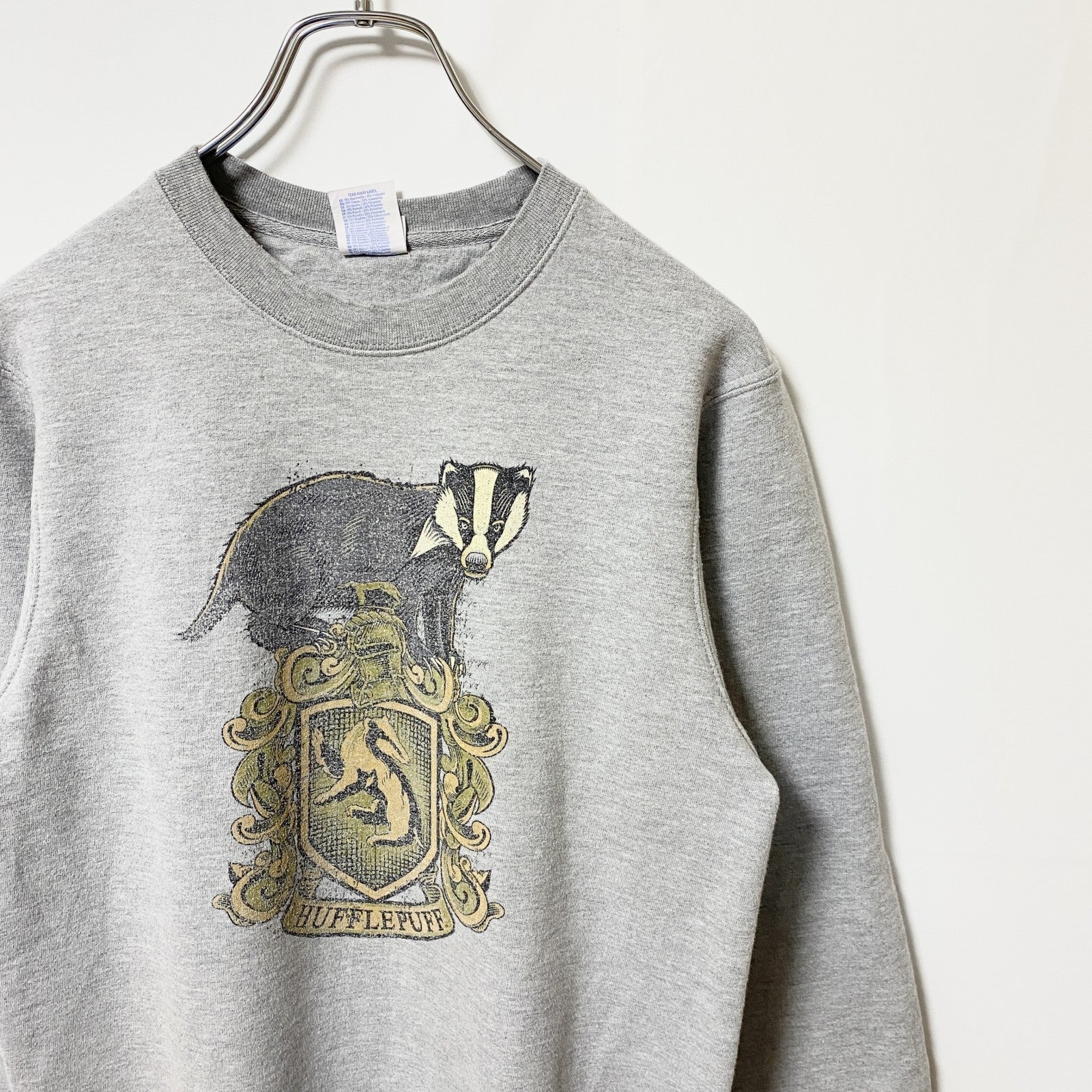 古着 used　Harry Potter ハリーポッター　ハッフルパフ　長袖プリントスウェット　トレーナー　グレー　Sサイズ
