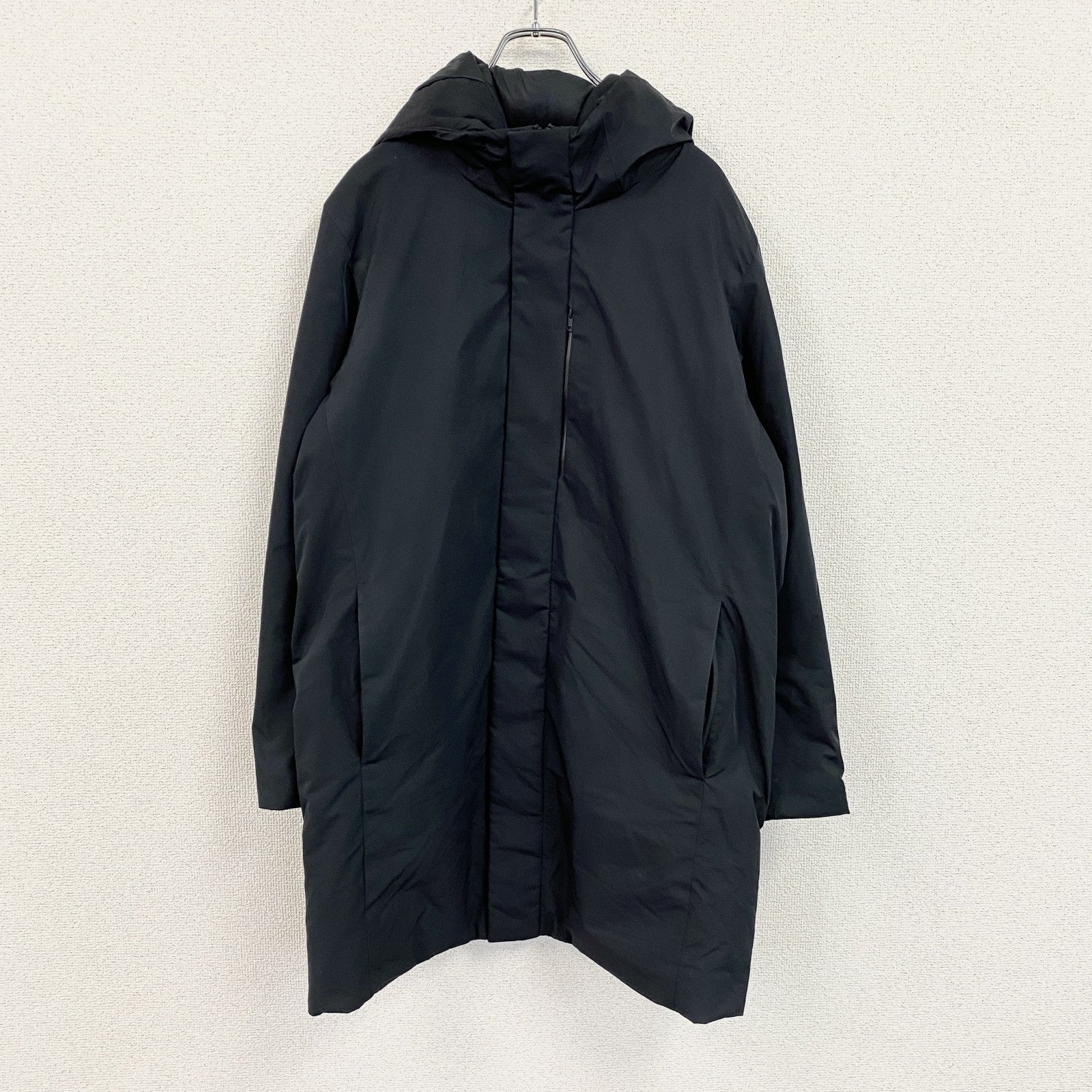UNIQLO　ユニクロ　ハイブリッドダウンコート　ダウン90%　比翼仕立て　黒　ブラック　Lサイズ