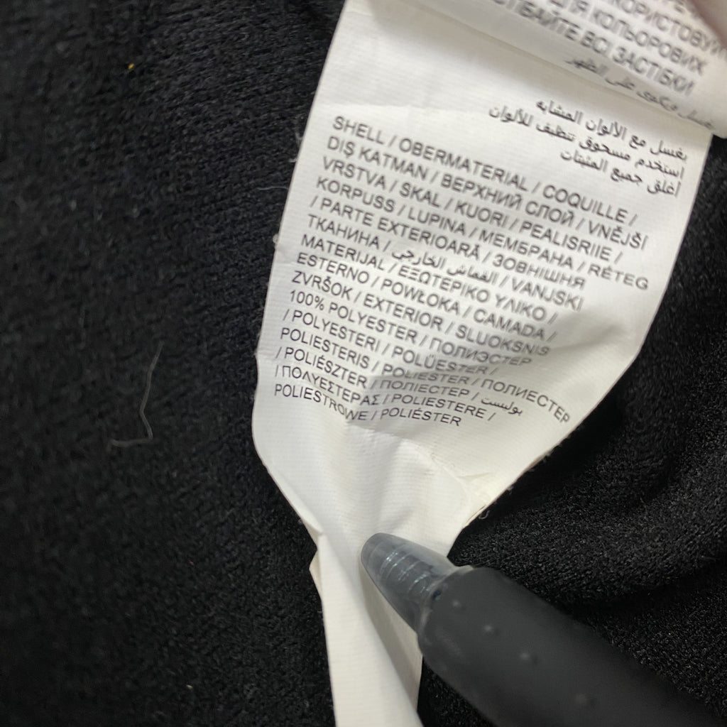 古着 used　PUMA プーマ　トラックジャケット　フルジップ　カジュアルデザイン　オリジナルロゴ　ワンポイント　黒　XLサイズ