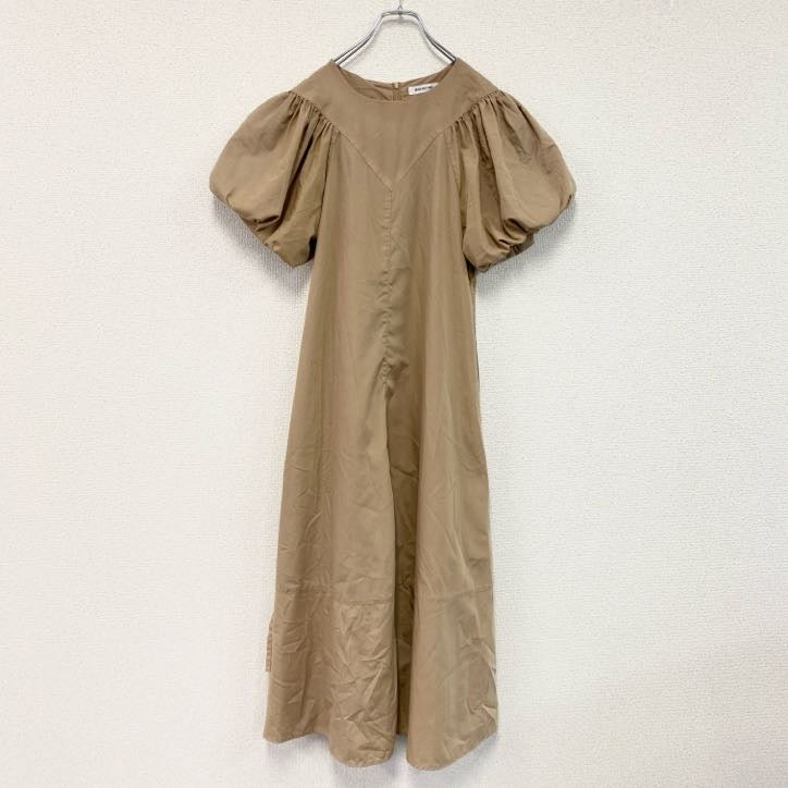 NATURAL BEAUTY BASIC　ナチュラルビューティーベーシック　バルーンスリーブAラインワンピース　ベージュ　Sサイズ