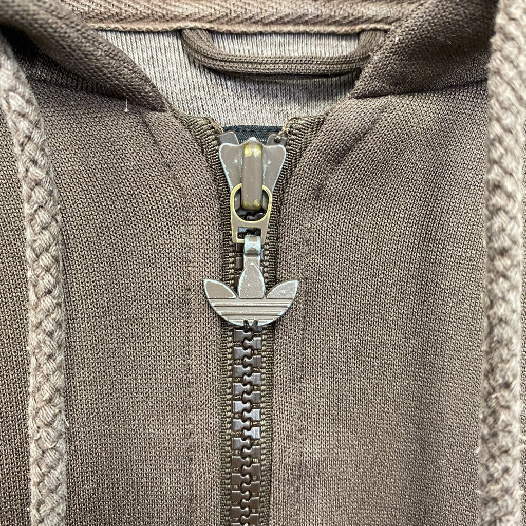 古着 used　adidas　アディダス　デカロゴジャージパーカー　フード付きトラックジャケット　フルジップ　茶色　XLサイズ