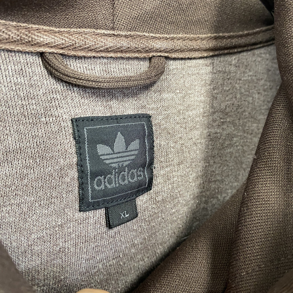 古着 used　adidas　アディダス　デカロゴジャージパーカー　フード付きトラックジャケット　フルジップ　茶色　XLサイズ