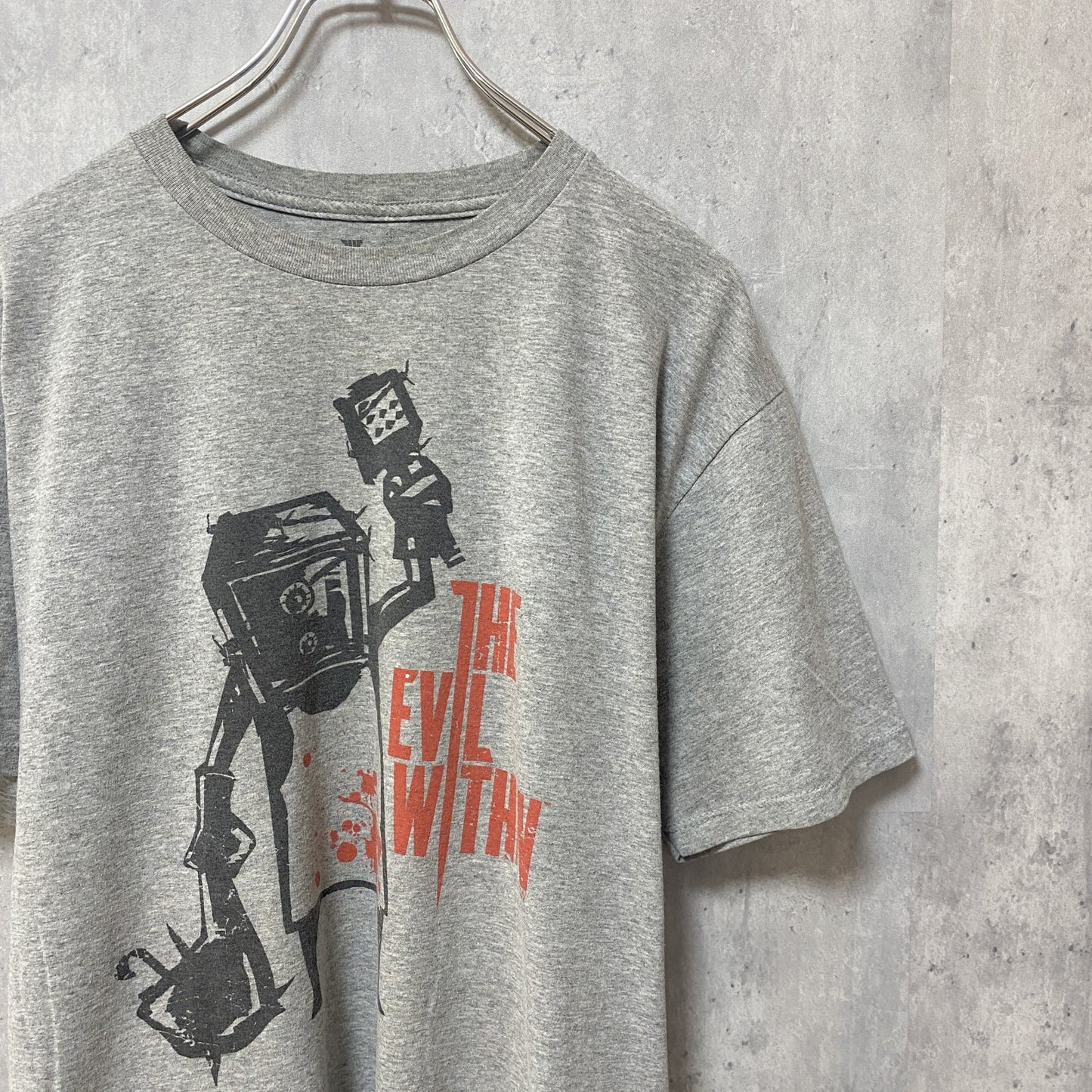 古着 used　The Evil Within　半袖　プリントTシャツ　グレー　キャラクター　ロゴT　レトロ　デザイン　ストリート　クルーネック　春夏服　メンズ　レディース