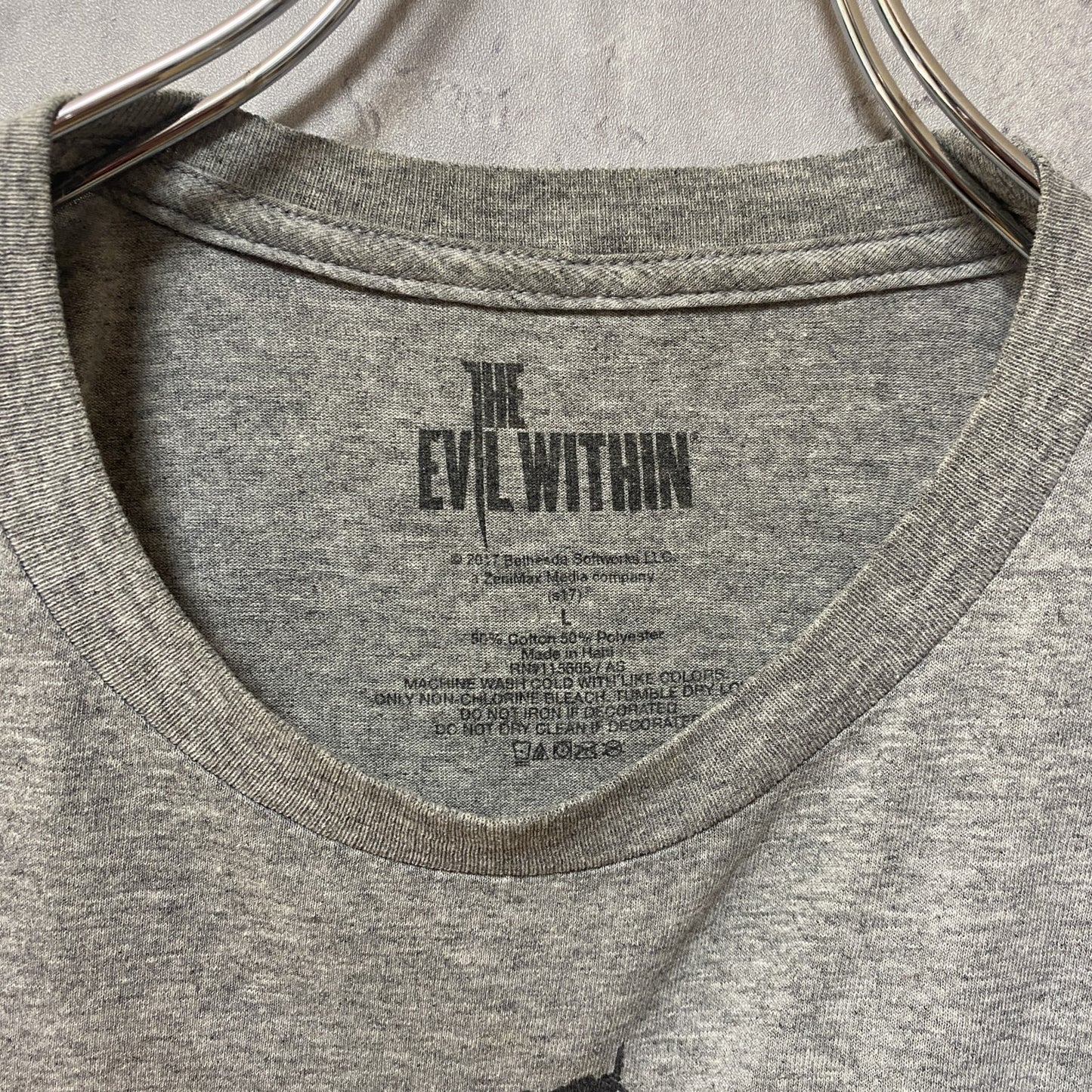 古着 used　The Evil Within　半袖　プリントTシャツ　グレー　キャラクター　ロゴT　レトロ　デザイン　ストリート　クルーネック　春夏服　メンズ　レディース