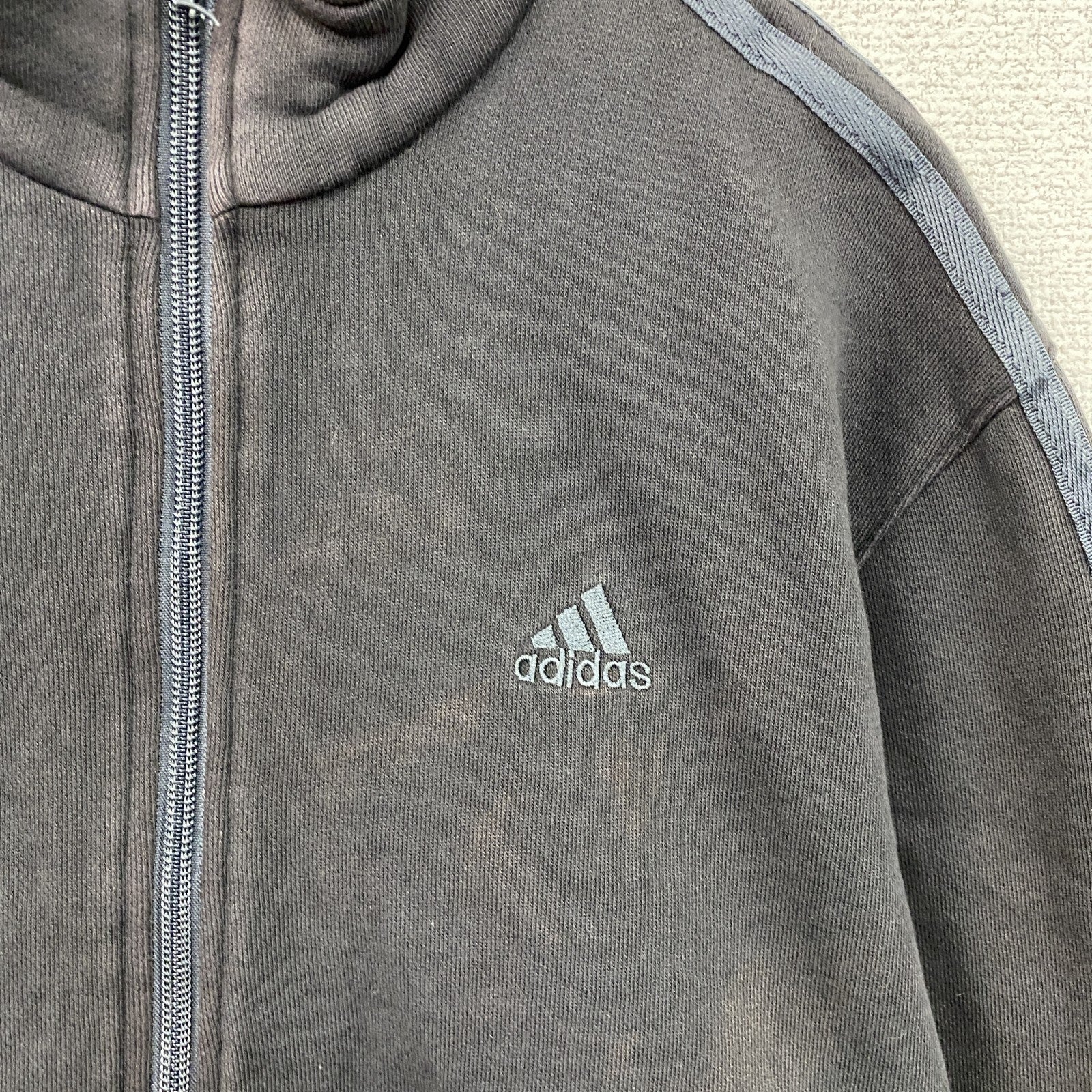 00s　adidas　アディダス　トラックジャケット/ジャージ　パフォーマンスロゴ　ヴィンテージ　黒　ブラック　Oサイズ