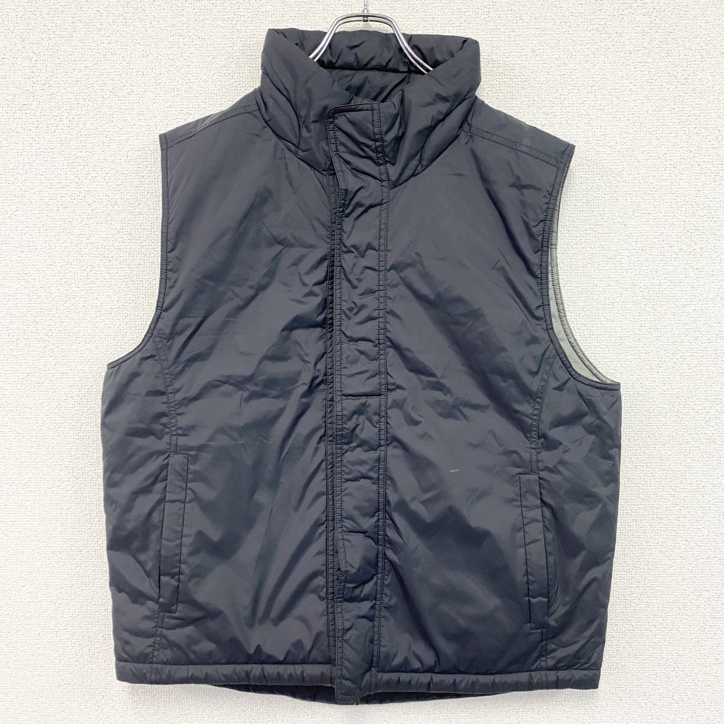 UNIQLO　ユニクロ　中綿ベスト　ダークグレー　Lサイズ