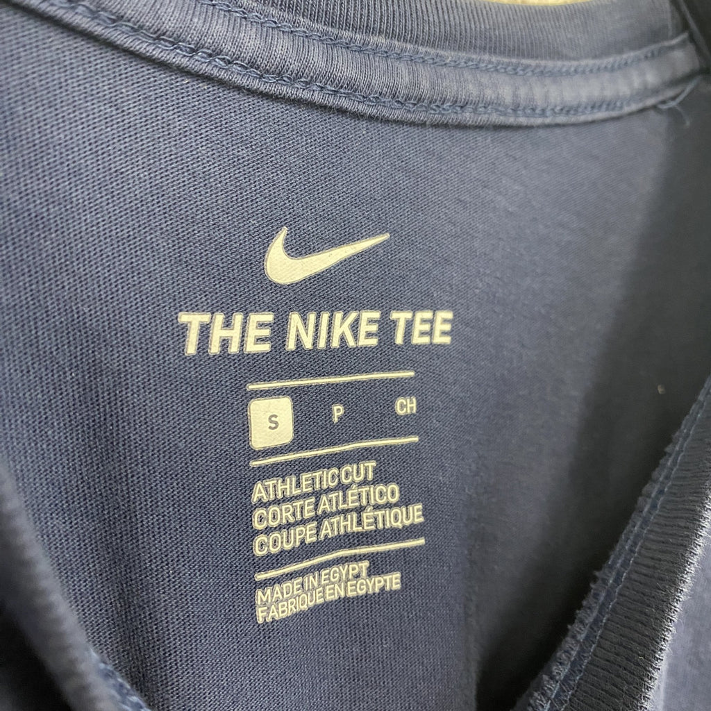 古着 used　NIKE ナイキ　半袖プリントTシャツ　USA　クルーネック　カジュアルデザイン　ネイビー　レトロ　Sサイズ