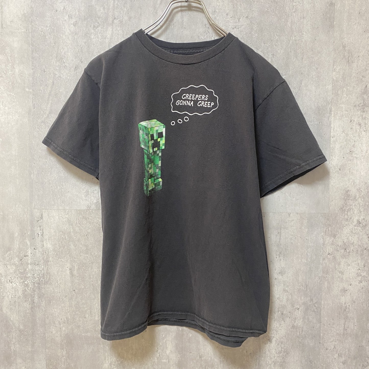 古着 used　MINECRAFT マインクラフト　半袖ゲームプリントTシャツ　黒　ブラック　クリーパー　キャラクター　レトロ
