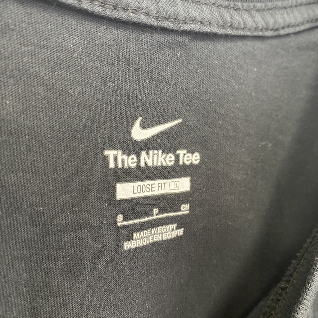 古着 used　NIKE ナイキ　半袖プリントTシャツ　カジュアルデザイン　ルーズフィット　クルーネック　黒　Sサイズ