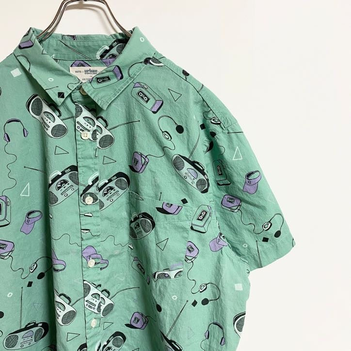 古着 used　半袖総柄シャツ　レトロ　ユニークデザイン　春夏服　ビックシルエット　オーバーサイズ　XXLサイズ
