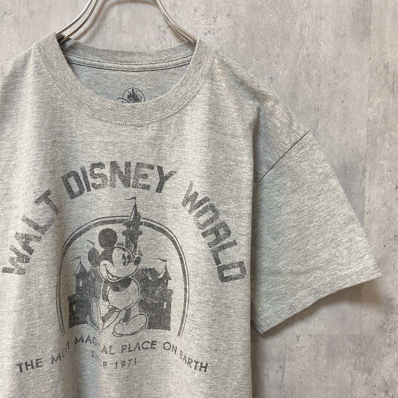 古着 used　Disney　ディズニー　半袖　プリントTシャツ　グレー　ミッキー　ロゴT　キャラクター　アメカジ　レトロ　クルーネック　
