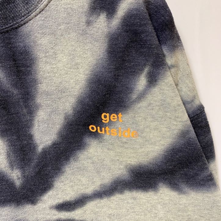 古着 used　GET OUTSIDE　長袖タイダイ柄スウェット　トレーナー　ワンポインプリント　クルーネック　ネイビー　グレー