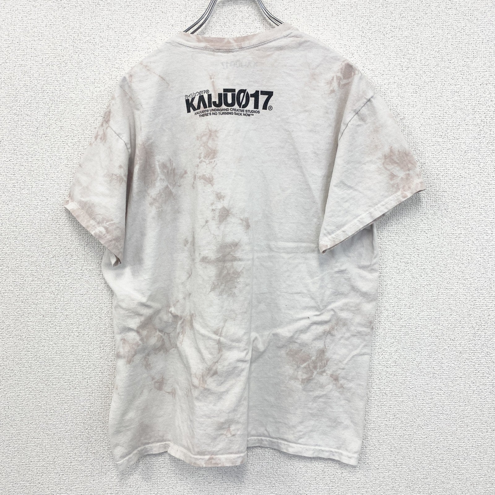 古着 used　KAIJU017　半袖プリントTシャツ　カジュアルデザイン　怪獣　クルーネック　レトロ　Mサイズ