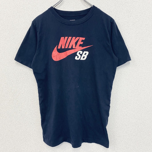 古着 used　NIKE ナイキ　半袖プリントTシャツ　カジュアルデザイン　スウッシュロゴ　クルーネック　黒　XLサイズ