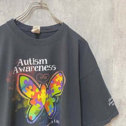 古着 used　GILDAN ギルダン　半袖プリントTシャツ　黒　ブラック　蝶　レインボー　レトロデザイン　クルーネック　XL