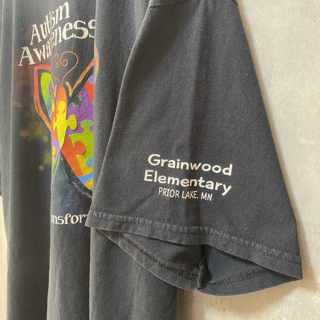 古着 used　GILDAN ギルダン　半袖プリントTシャツ　黒　ブラック　蝶　レインボー　レトロデザイン　クルーネック　XL