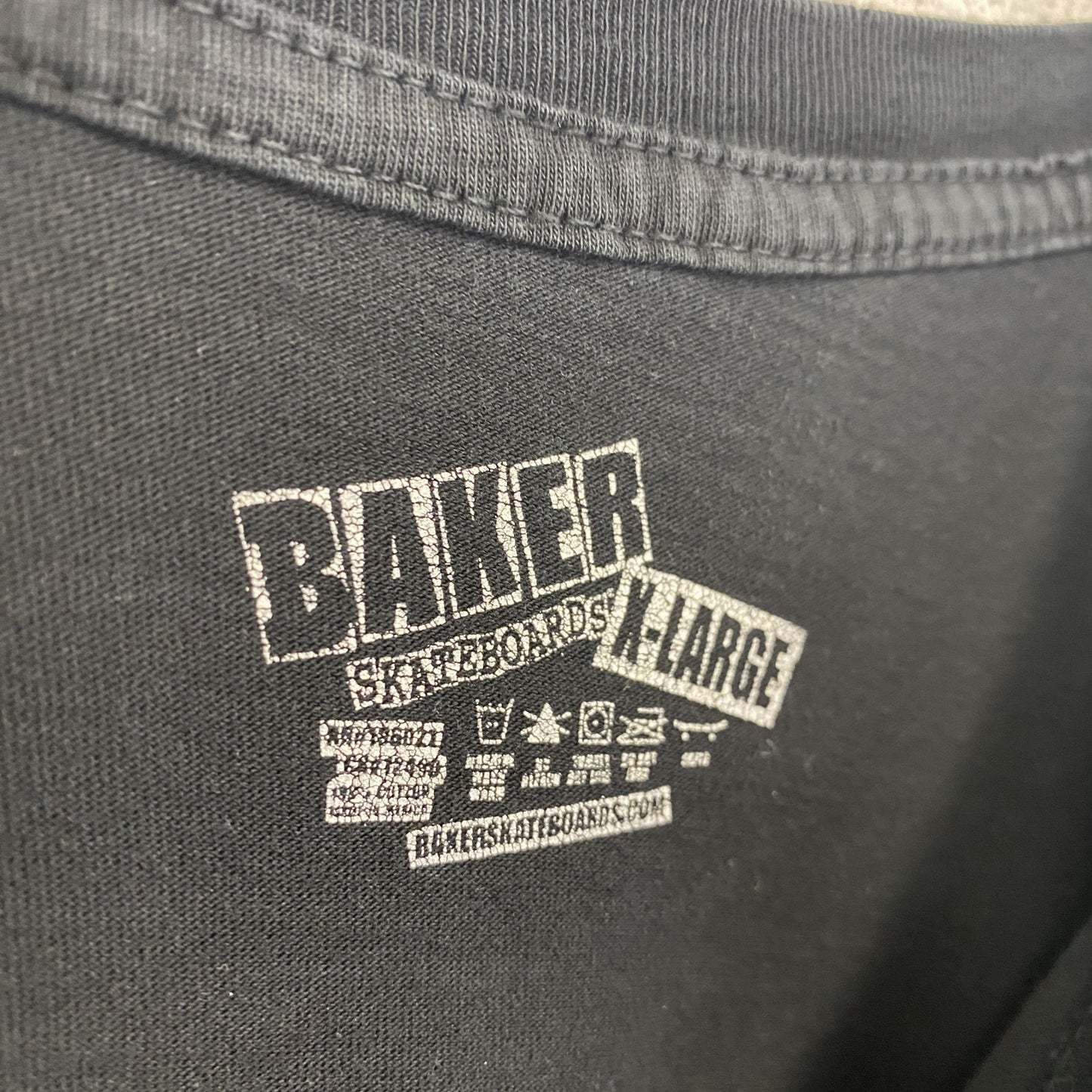 古着 used　BAKER　半袖プリントTシャツ　カジュアルデザイン　ドクロ　鎧　クルーネック　黒　XLサイズ