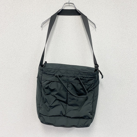 UNIQLO　ユニクロ　2WAYユーティリティバッグ　ショルダーバッグ　グレー　ワンサイズ