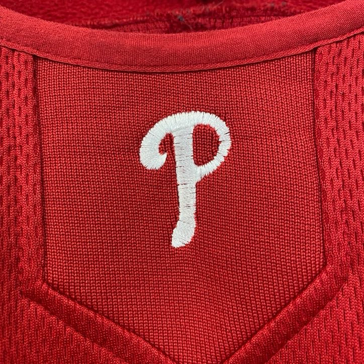 古着 used　Majestic　MLB　フィリーズ　長袖ベースボールシャツ　ワンポイント刺繍カットソー　野球　赤　レッド