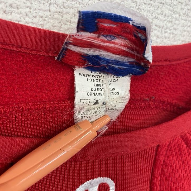 古着 used　Majestic　MLB　フィリーズ　長袖ベースボールシャツ　ワンポイント刺繍カットソー　野球　赤　レッド