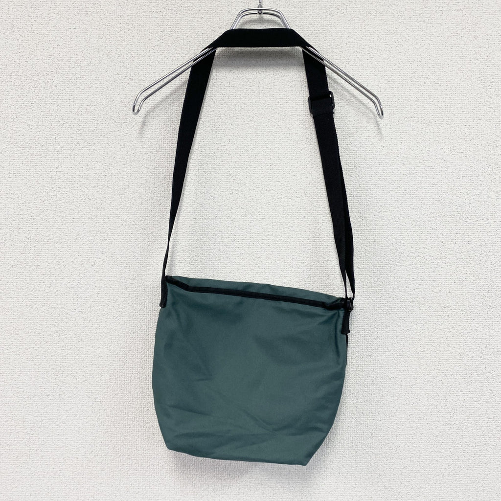 OUTDOOR　アウトドア　ショルダーバッグ　緑　グリーン