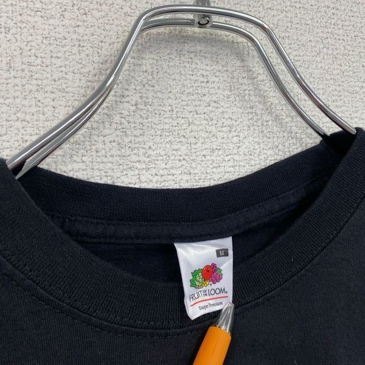古着 used　FRUIT OF THE LOOM　半袖バンドプリントTシャツ　クルーネック　レトロ　黒　ブラック　Mサイズ