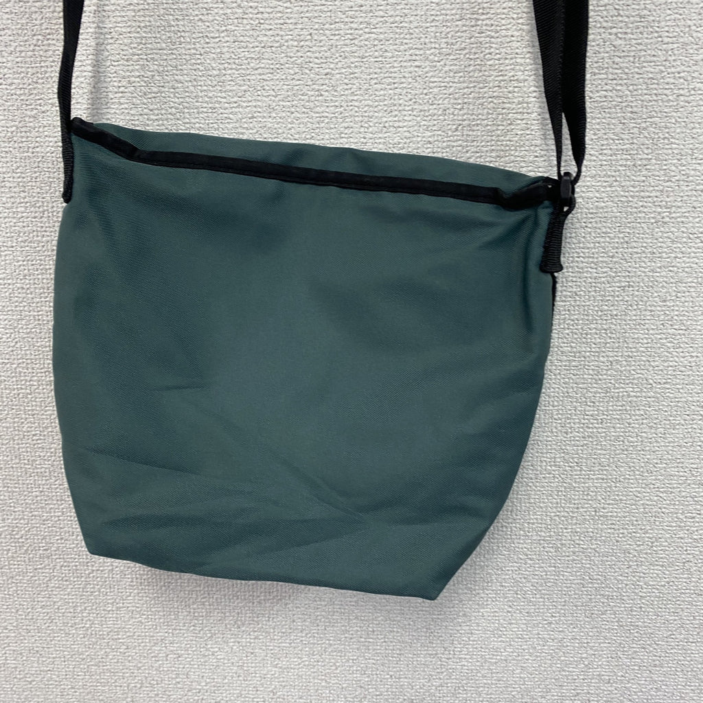 OUTDOOR　アウトドア　ショルダーバッグ　緑　グリーン