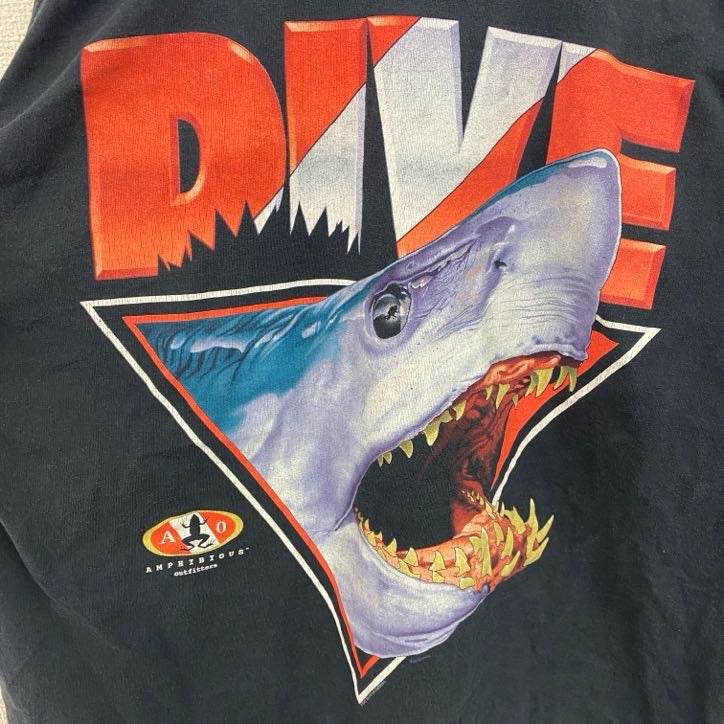 古着 used　Hanes　ヘインズ　半袖両面プリントTシャツ　サメ　クルーネック　黒　ブラック　ヴィンテージ　XLサイズ