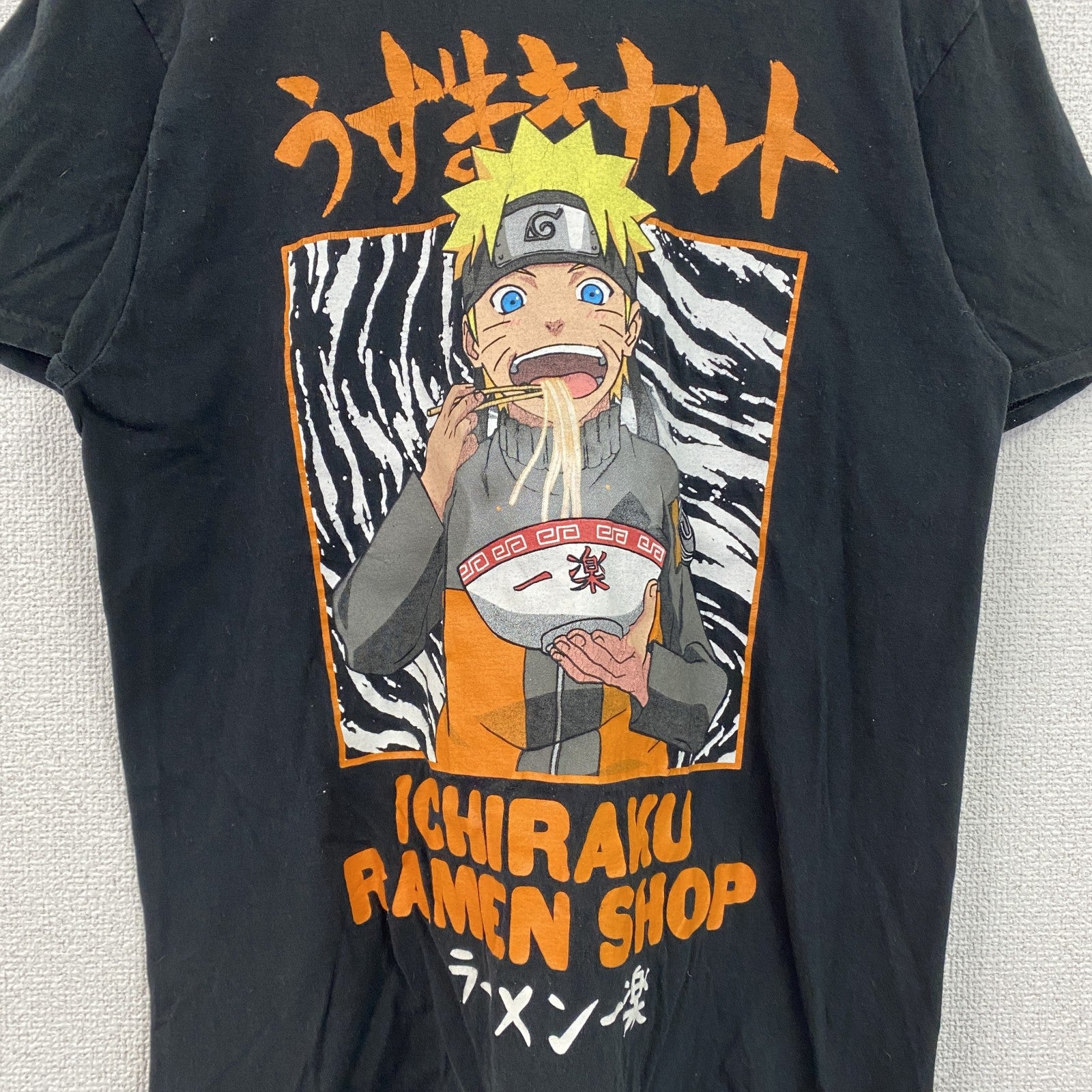古着 used　NARUTO　半袖アニメプリントTシャツ　うずまきナルト　クルーネック　レトロデザイン　黒　ブラック　Mサイズ