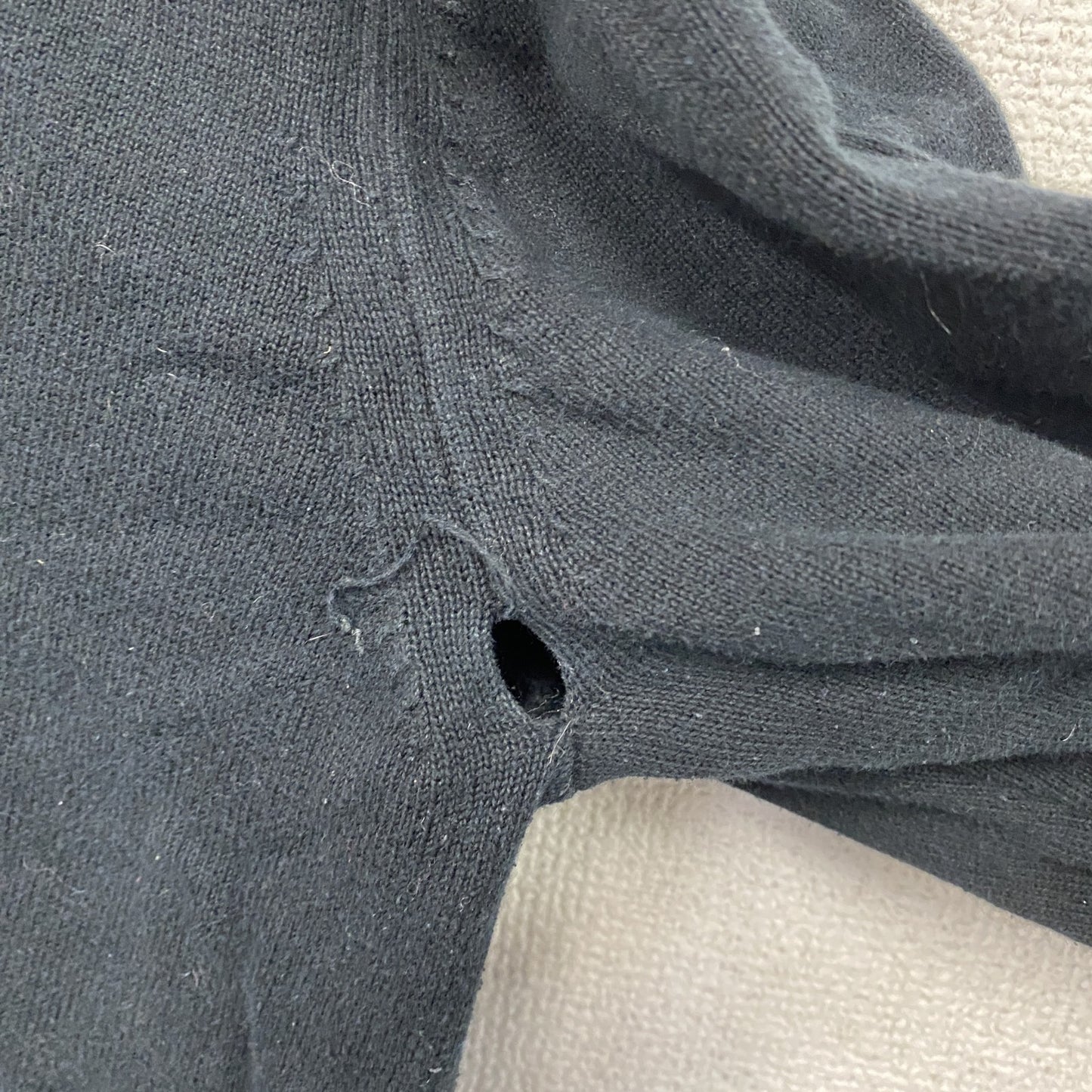 PUMA　プーマ　ニットセーター　黒　ブラック　Lサイズ