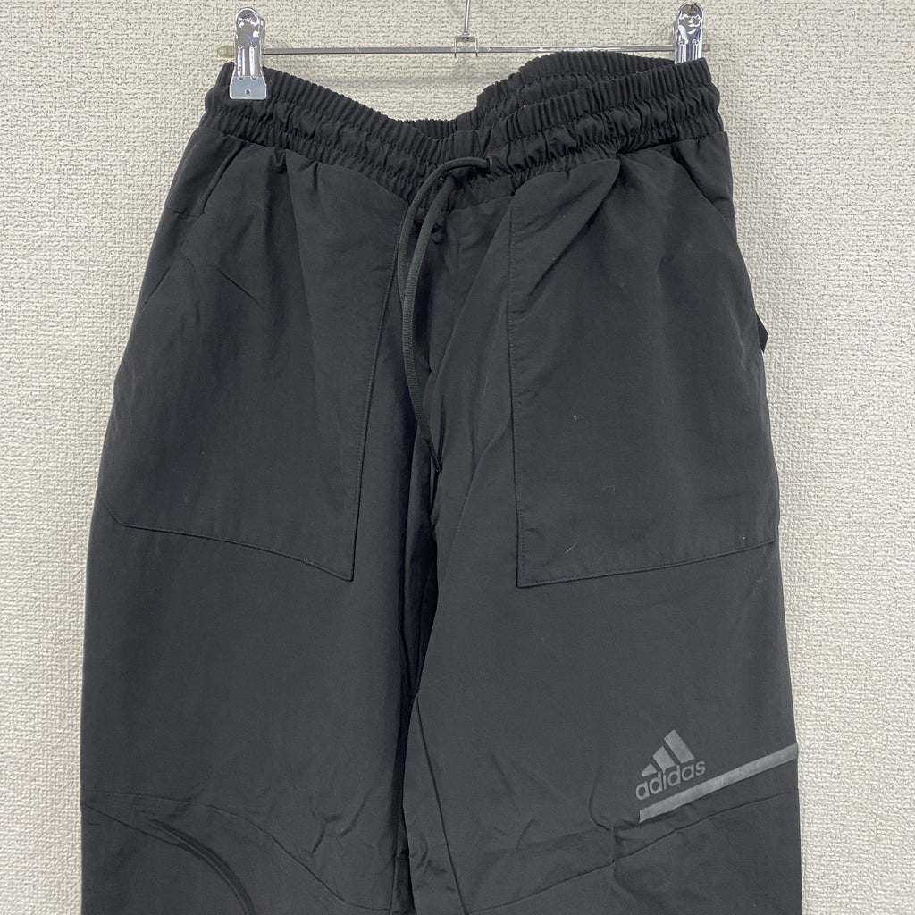 adidas　アディダス　ナイロンパンツ　　パフォーマンスロゴ　黒　ブラック　Mサイズ