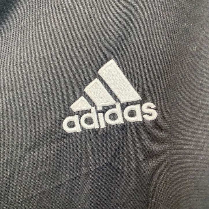 古着 used　adidas　アディダス　長袖ワンポイントロゴ刺繍ジャージ　トラックジャケット　黒　グレー　XLサイズ