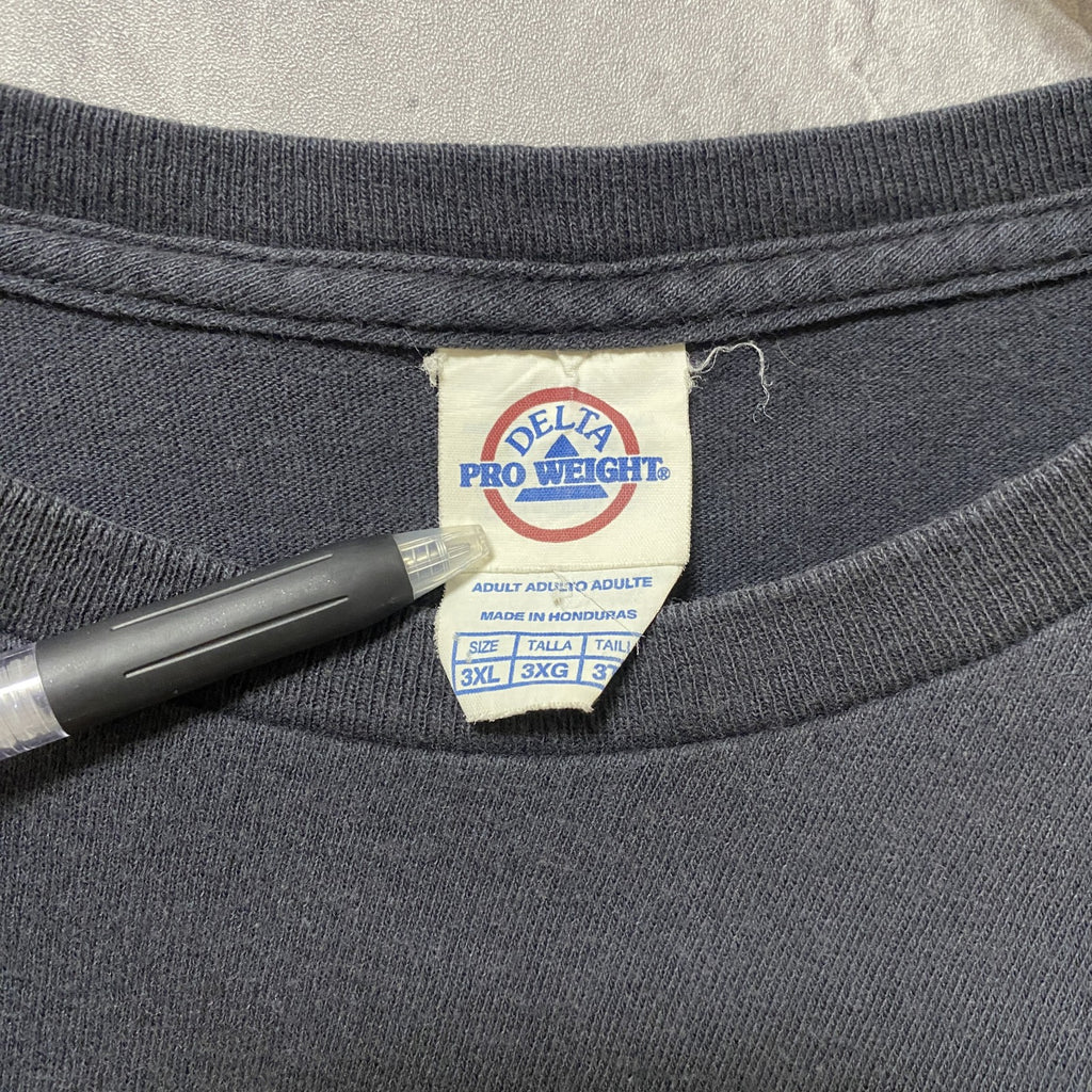 古着 used　半袖プリントTシャツ　黒　ブラック　デザイン　クルーネック　ビッグシルエット　オーバーサイズ　XXXLサイズ