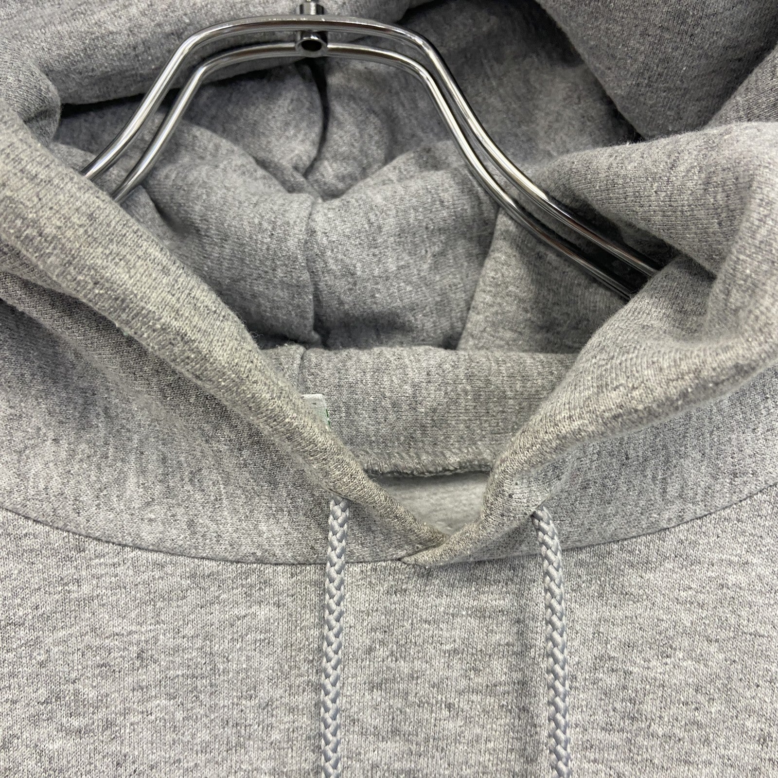 champion　チャンピオン　スウェットパーカー/フーディー　カレッジロゴ　刺繍ロゴ　現行　灰色　グレー　Lサイズ