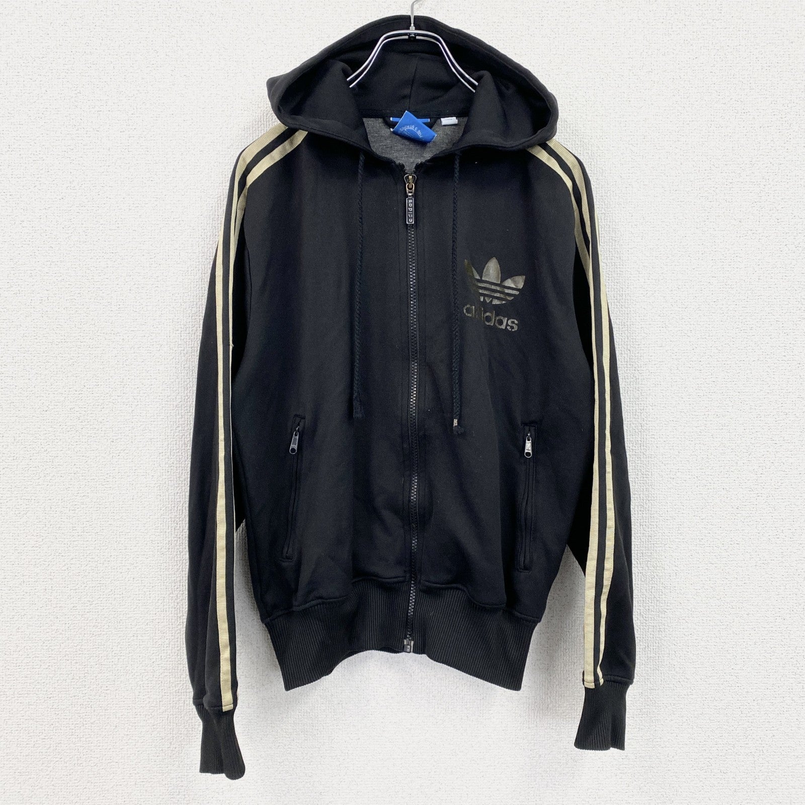 古着 used　adidas　アディダス　長袖スウェット　フード付きパーカー　ジャージ　ワンポイントロゴ　黒　ブラック　Sサイズ　