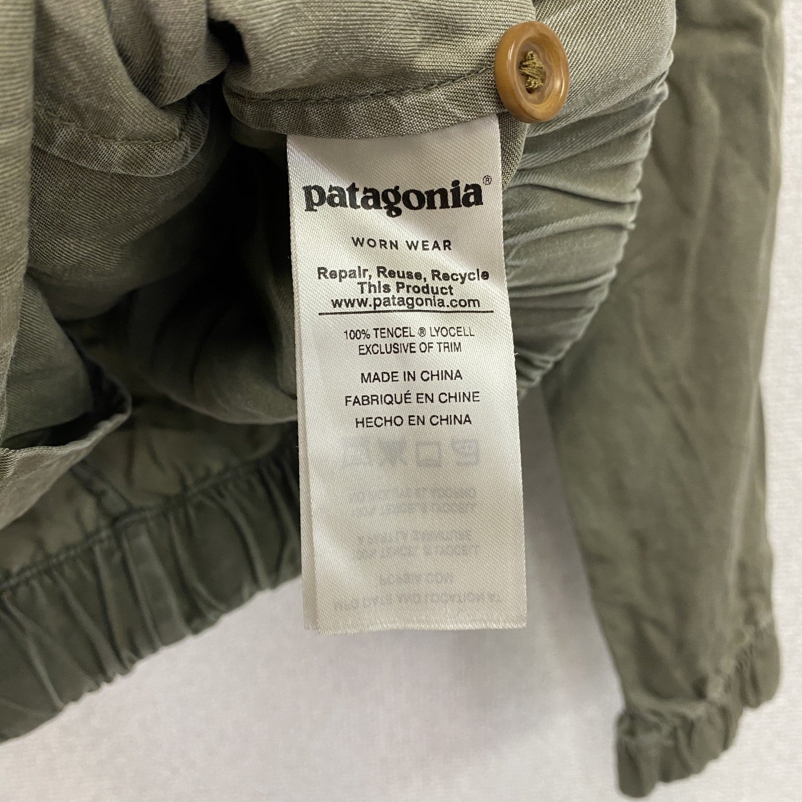 Patagonia　パタゴニア　フルジップジャケット　ボンバージャケット　カーキ　XSサイズ