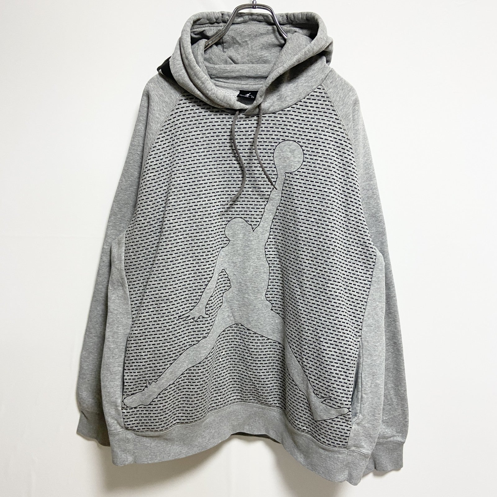 古着 used JORDAN ジョーダン　長袖デザインプリントパーカー　フーディー　ラグラン　ジャンプマンロゴ　グレー　XLサイズ