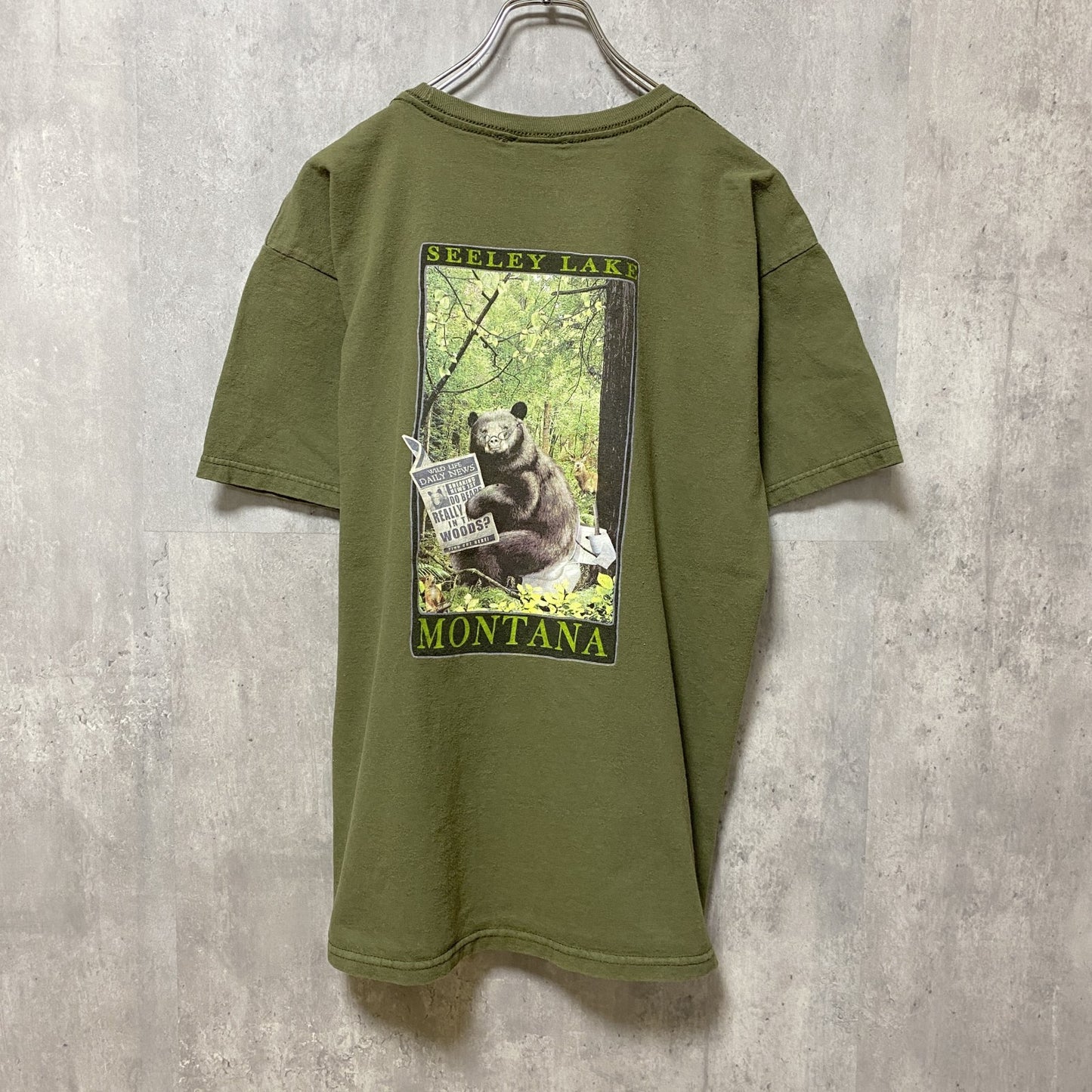 古着 used　THE DUCK COMPANY　半袖アニマル柄プリントTシャツ　カーキ　熊　バックプリント　レトロデザイン