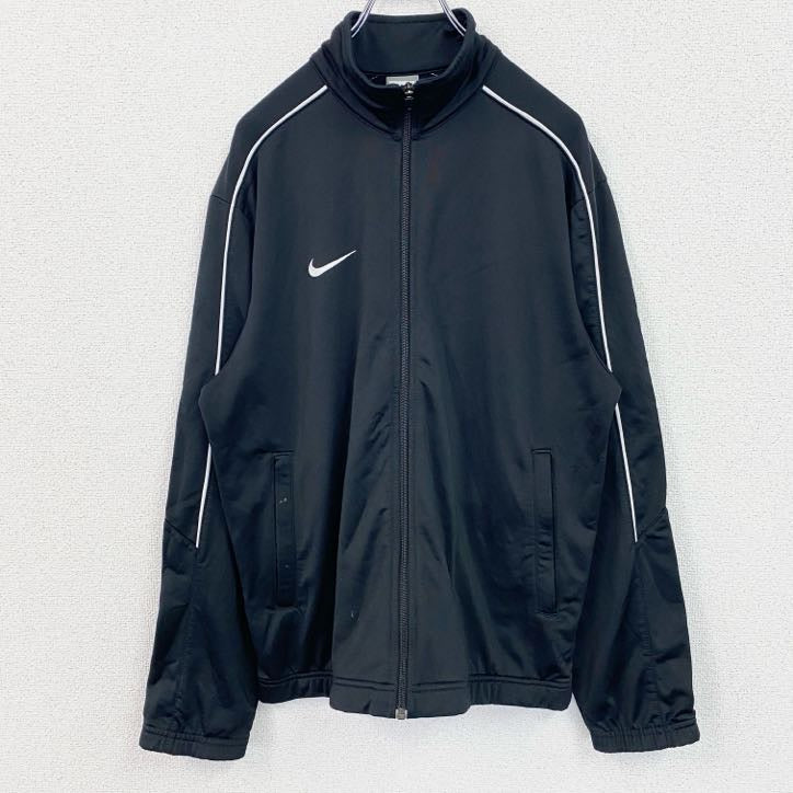 古着 used　NIKE　ナイキ　長袖ワンポイント刺繍ジャージ　フルジップトラックジャケット　ハイネック　黒　ブラック　Mサイズ