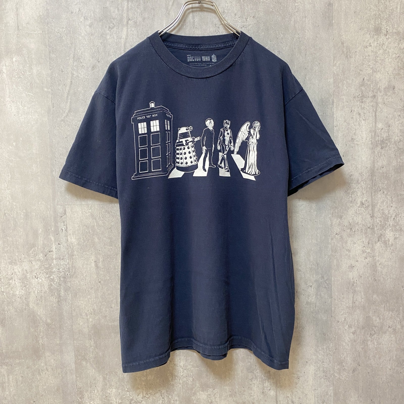 古着 used　BEATLESパロディ　半袖プリントTシャツ　ネイビー　紺　レトロデザイン　個性的　クルーネック　Lサイズ