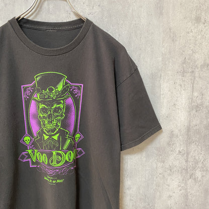 古着 used　ブードゥ教　Voo Doo　半袖プリントTシャツ　スカル　ドクロ柄　黒　ブラック　レトロデザイン　クルーネック