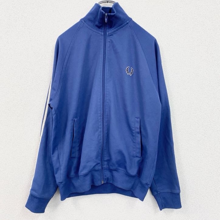 古着 used　FRED PERRY　長袖トラックジャケット　スポーツ　ジャージ　ワンポイントロゴ刺繍　青　ブルー　Sサイズ