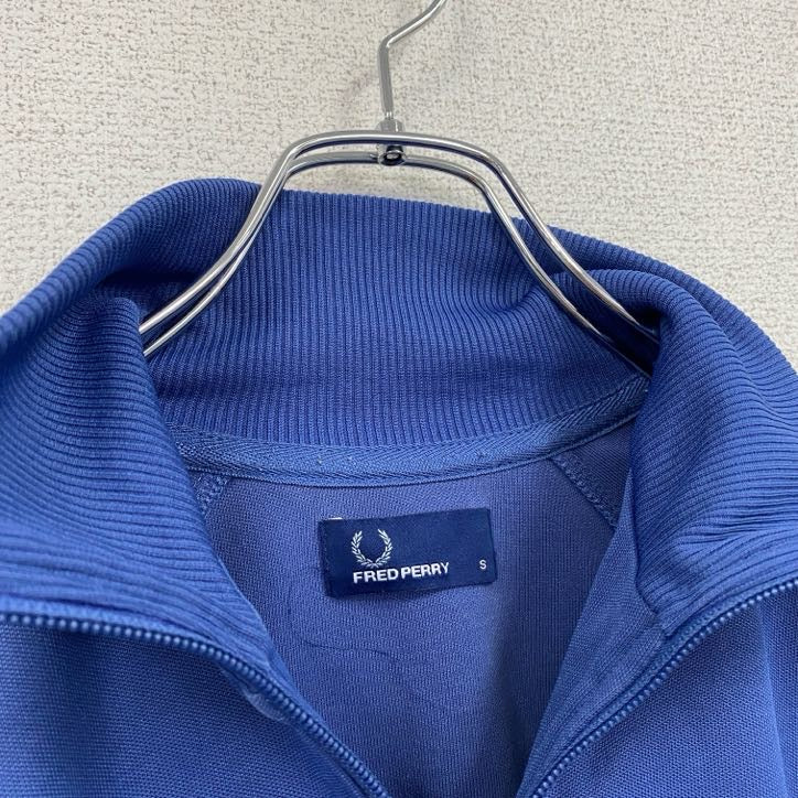 古着 used　FRED PERRY　長袖トラックジャケット　スポーツ　ジャージ　ワンポイントロゴ刺繍　青　ブルー　Sサイズ