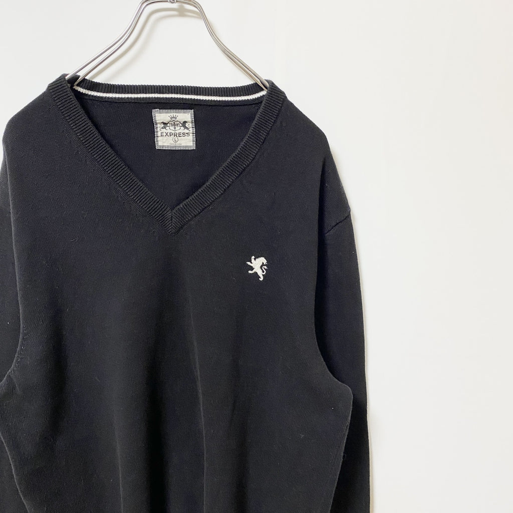 古着 used　EXPRESS　長袖Vネックニット　セーター　ワンポイントロゴ刺繍　黒　ブラック　秋冬服　Lサイズ