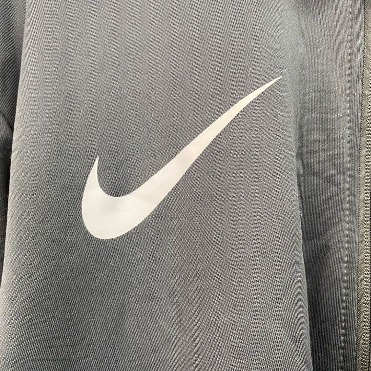 古着 used　NIKE　ナイキ　長袖フルジップパーカー　スポーツ　ジャージ　ワンポイント　DRI-FIT　Lサイズ